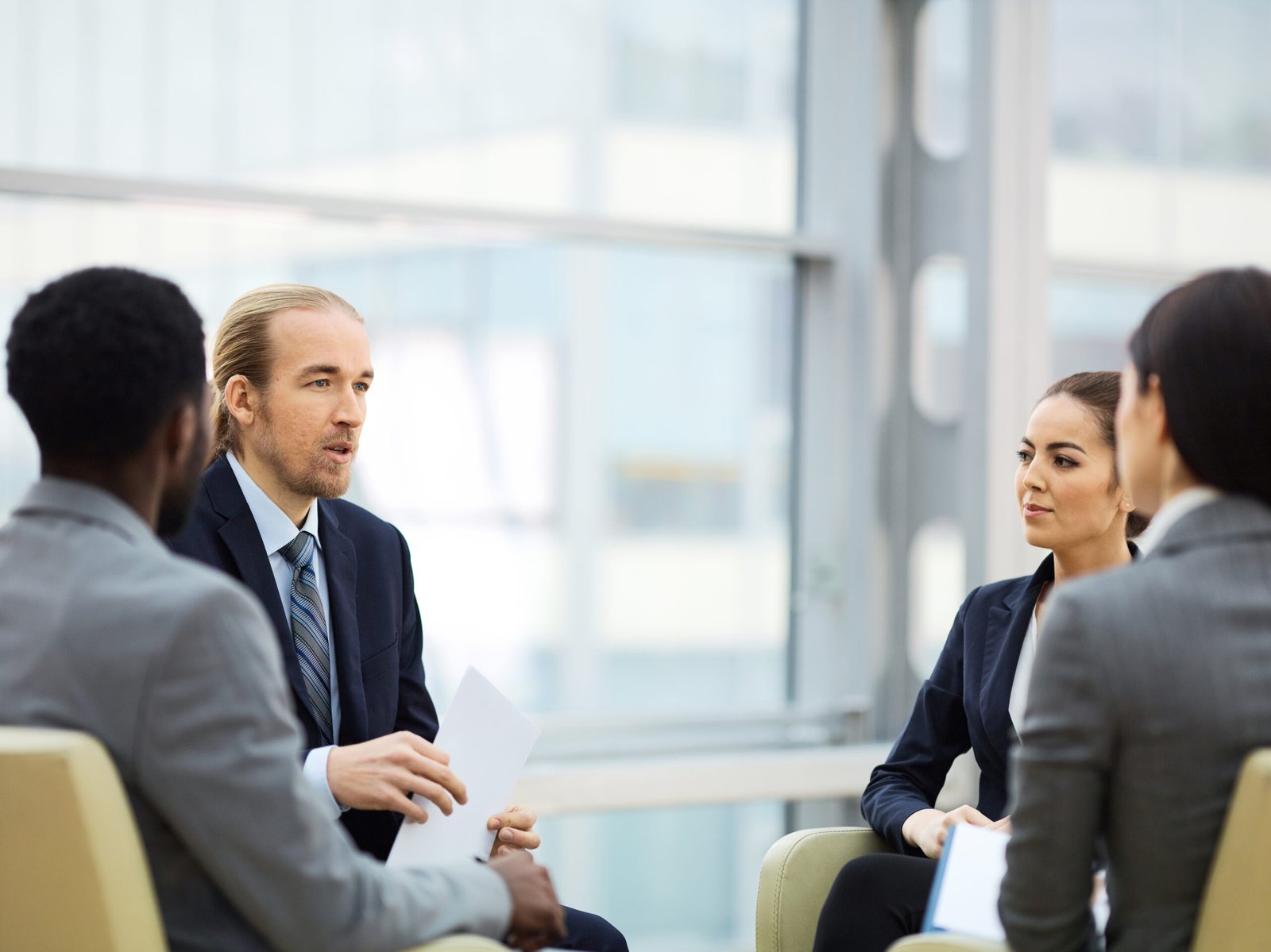Group Discussion Tips To Crack Interviews Successfully